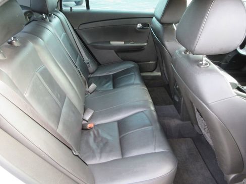 Used 2010 Chevrolet Malibu LTZ image 17