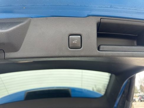 Used 2020 Ford Escape Titanium w/ Titanium Premium Package 2.0 image 12