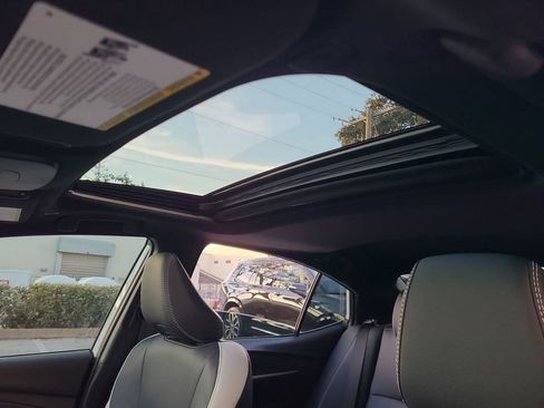 Used 2025 Toyota Camry SE image 27