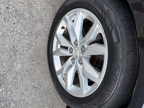 Used 2017 Chevrolet Impala LT FWD image 11