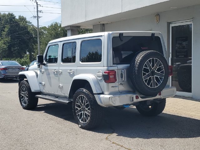 Used 2024 Jeep Wrangler High Altitude AWD/4WD image 2