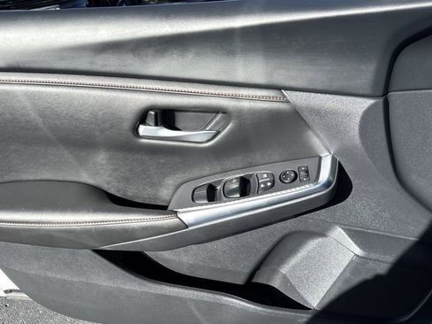 Certified 2024 Nissan Sentra SR image 7