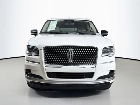 Used 2022 Lincoln Navigator L Reserve AWD/4WD image 2