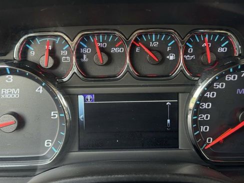 Used 2020 Chevrolet Suburban LT RWD image 15