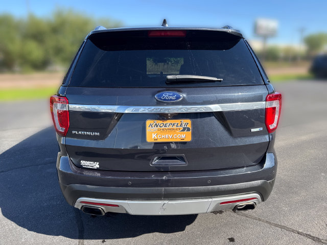 Used 2017 Ford Explorer Platinum AWD/4WD image 4