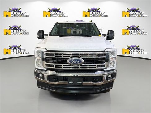 Used 2024 Ford F250 XLT image 2