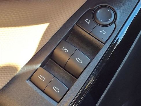 New 2026 Chevrolet Equinox ACTIV image 18