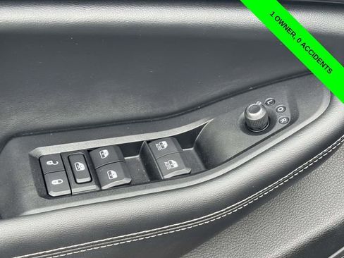 Used 2023 Jeep Grand Cherokee Altitude AWD/4WD image 11