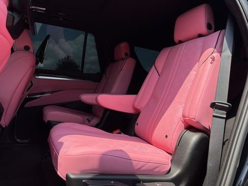Used 2026 Cadillac Escalade Platinum Sport w/ LPO, Floor Liner Package AWD/4WD image 95