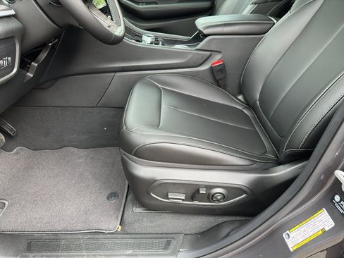 New 2025 Jeep Grand Cherokee Limited image 12