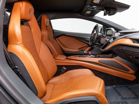 Used 2024 Lamborghini Revuelto image 14