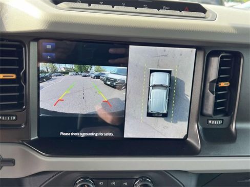 Used 2021 Ford Bronco Badlands image 25