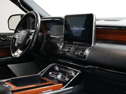 Used 2019 Lincoln Navigator Reserve w/ Cargo Package AWD/4WD image 31