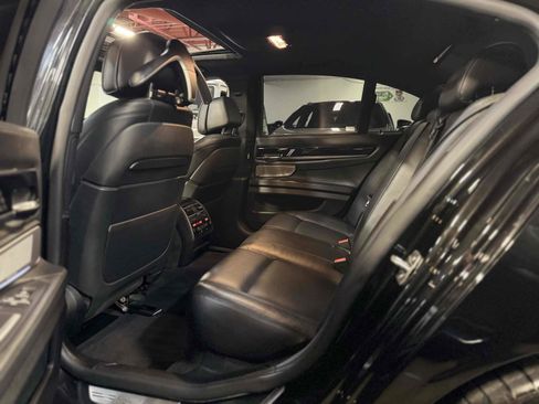 Used 2013 BMW ALPINA B7 image 17