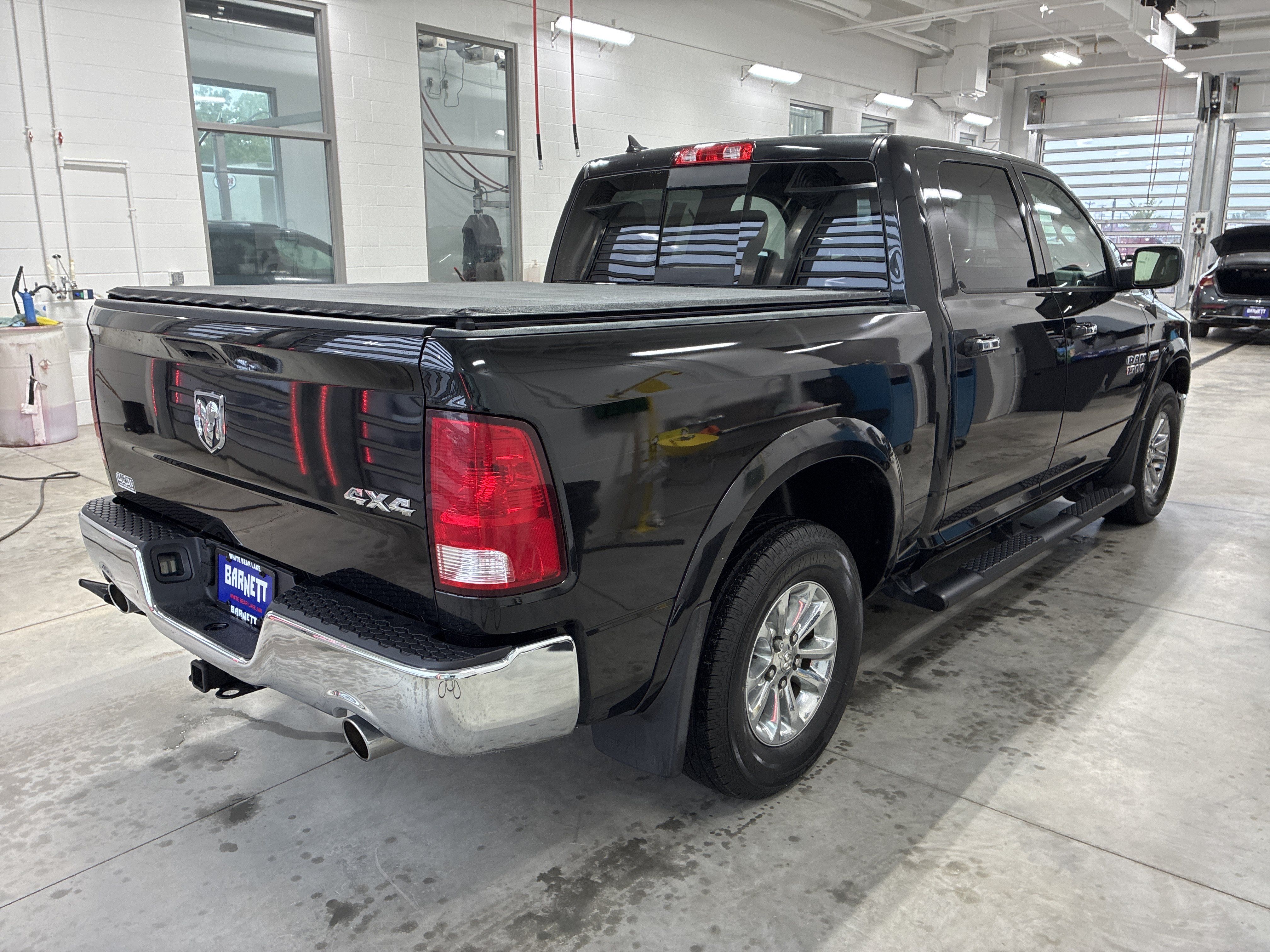 Used 2018 RAM 1500 SLT AWD/4WD image 4