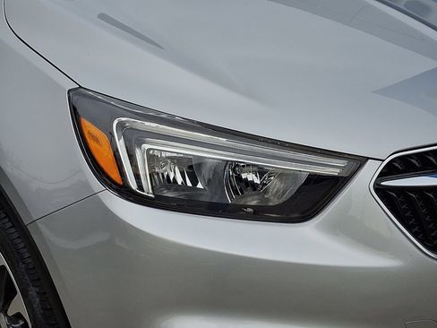 Used 2022 Buick Encore Preferred w/ Safety Package image 9