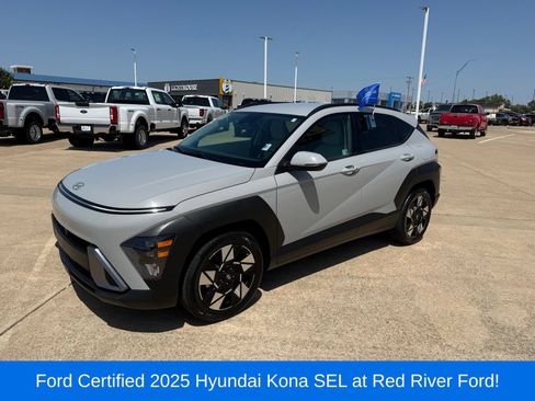 Used 2025 Hyundai Kona SEL FWD image 1