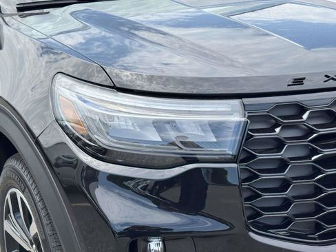 New 2026 Ford Explorer ST-Line AWD/4WD image 8