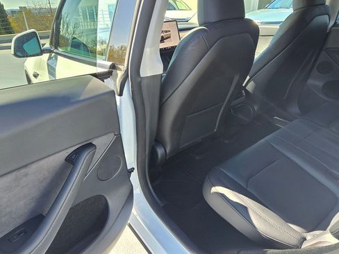 Used 2024 Tesla Model Y Performance AWD/4WD image 15