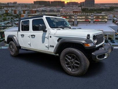 New 2025 Jeep Gladiator Sport