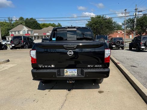 Used 2023 Nissan Titan SV w/ SV Convenience Package AWD/4WD image 7
