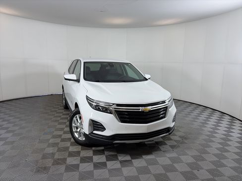 Certified 2023 Chevrolet Equinox LT image 1