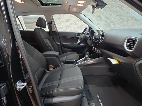 New 2026 Hyundai Venue SEL image 9