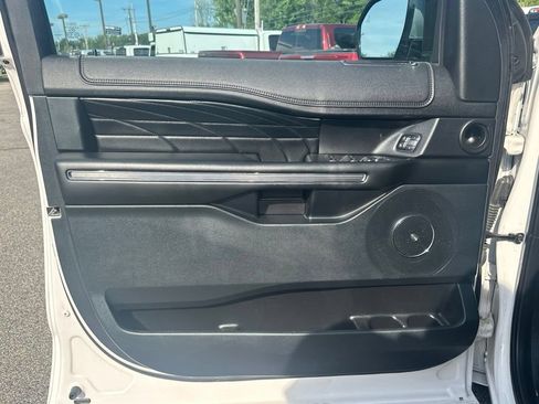 Used 2019 Ford Expedition Platinum AWD/4WD image 13
