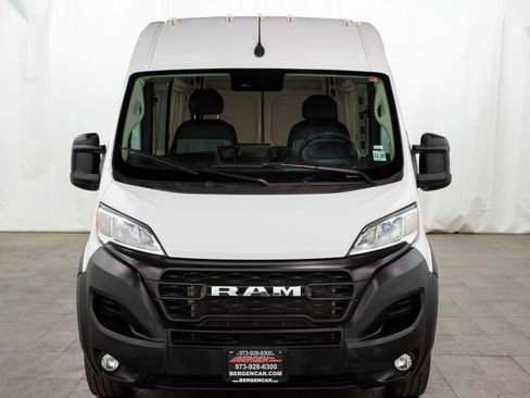 Used 2025 RAM ProMaster 2500 w/ Convenience Group FWD image 2