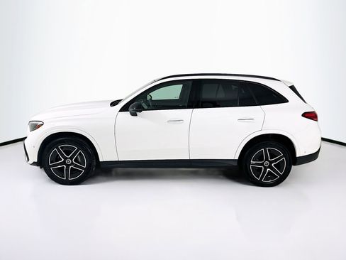 Used 2025 Mercedes-Benz GLC 300 4MATIC image 5