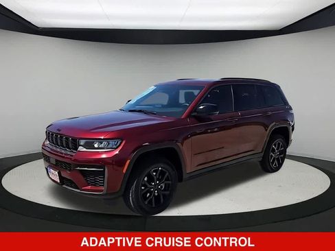 New 2026 Jeep Grand Cherokee Altitude AWD/4WD image 4