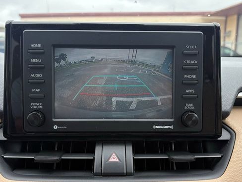 Used 2020 Toyota RAV4 XLE w/ Convenience Package image 22