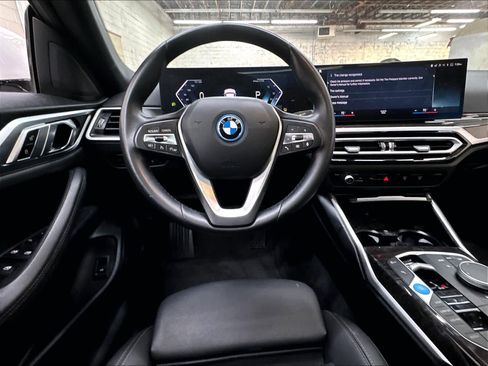Used 2023 BMW i4 eDrive40 RWD image 8