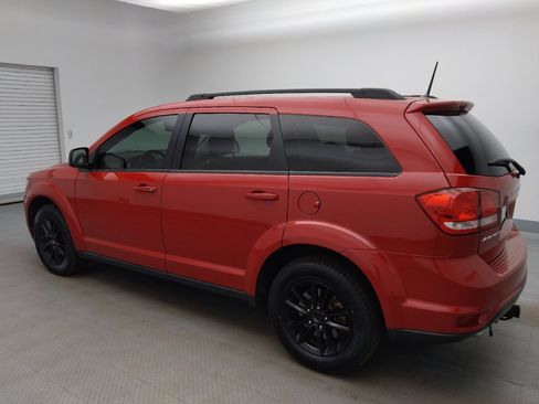Used 2019 Dodge Journey SE w/ Blacktop Package FWD image 3