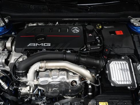 Used 2025 Mercedes-Benz CLA 35 AMG 4MATIC image 34