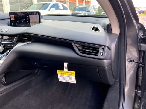 Certified 2025 Acura TLX w/ Technology Package image 17