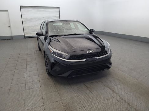 Used 2022 Kia Forte LXS FWD image 14
