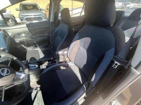 Used 2025 Nissan Versa SV image 36
