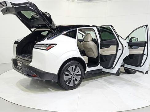Certified 2025 Nissan Murano SL w/ Cargo Package AWD/4WD image 32