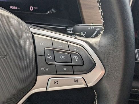 Used 2025 Volkswagen Atlas SE image 26