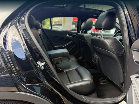 Used 2020 Mercedes-Benz GLA 250 4MATIC image 29