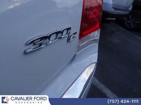 Used 2016 Chrysler 300 C image 6