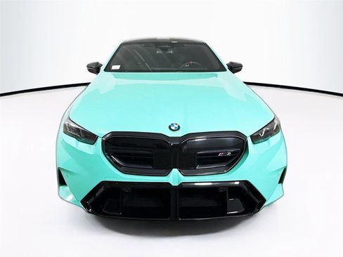 Used 2025 BMW M5 w/ Carbon Package image 7
