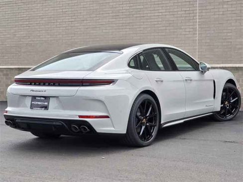 New 2025 Porsche Panamera 4 image 32
