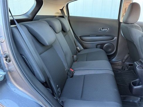 Used 2022 Honda HR-V LX image 29