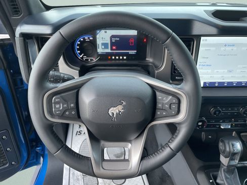 Used 2023 Ford Bronco Outer Banks image 18