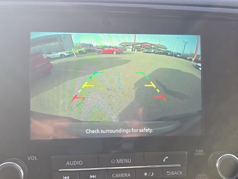 Used 2022 Nissan Frontier SV w/ Technology Package image 21