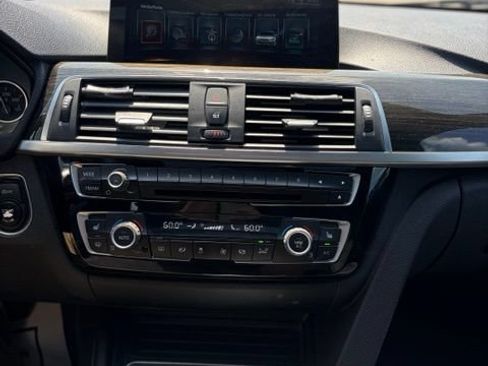 Used 2017 BMW 330i Sedan RWD image 27