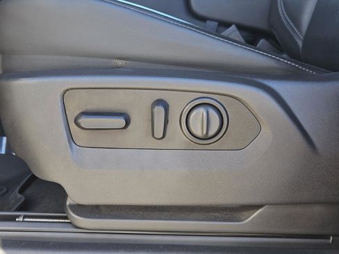 Used 2020 Chevrolet Silverado 2500 LTZ image 25