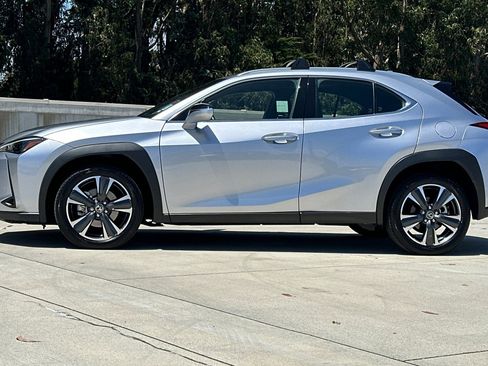 Certified 2025 Lexus UX 300h FWD w/ Accessory Package (Z2) image 2